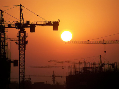 最經(jīng)濟(jì)的塔吊選擇與塔機(jī)租賃策略